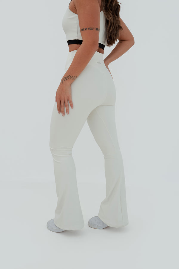 Calça Flare Versa Poliamida com Cós Alto
