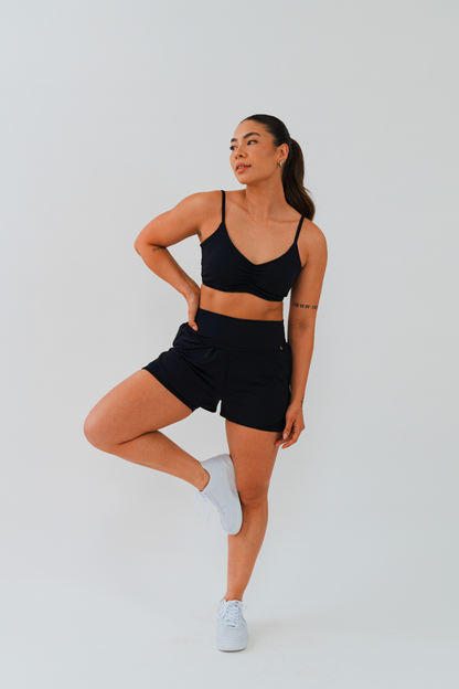 Shorts Movimento Duplo com Bolsos Internos