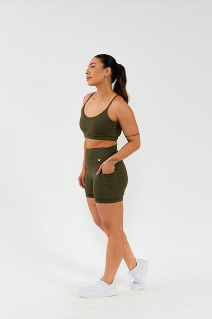 Shorts Inspiração Justo com Bolsos